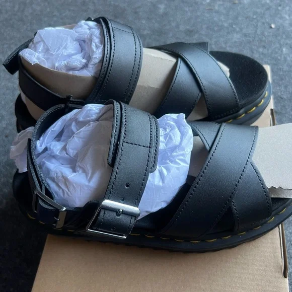 DR MARTENS VOSS II WOMEN'S LEATHER STRAP SANDALS - Picture 3 of 7